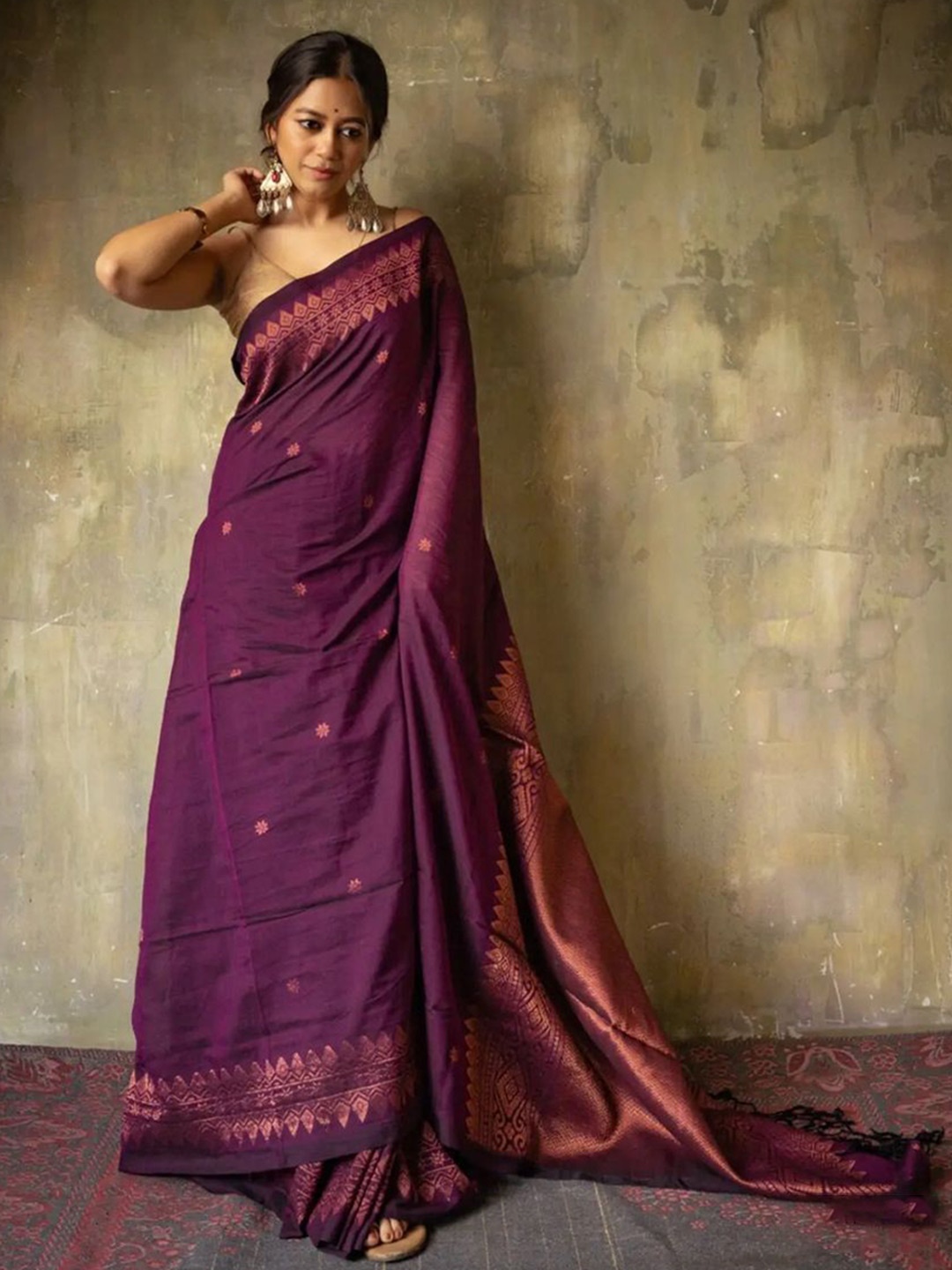 

STYLEELITE Ethnic Motifs Zari Pure Silk Kanjeevaram Saree, Burgundy