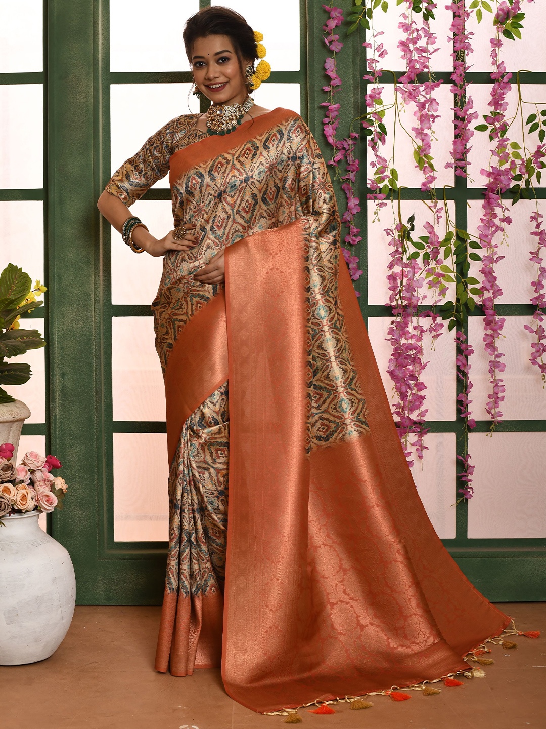 

Kandora Woven Design Zari Pure Silk Saree, Orange