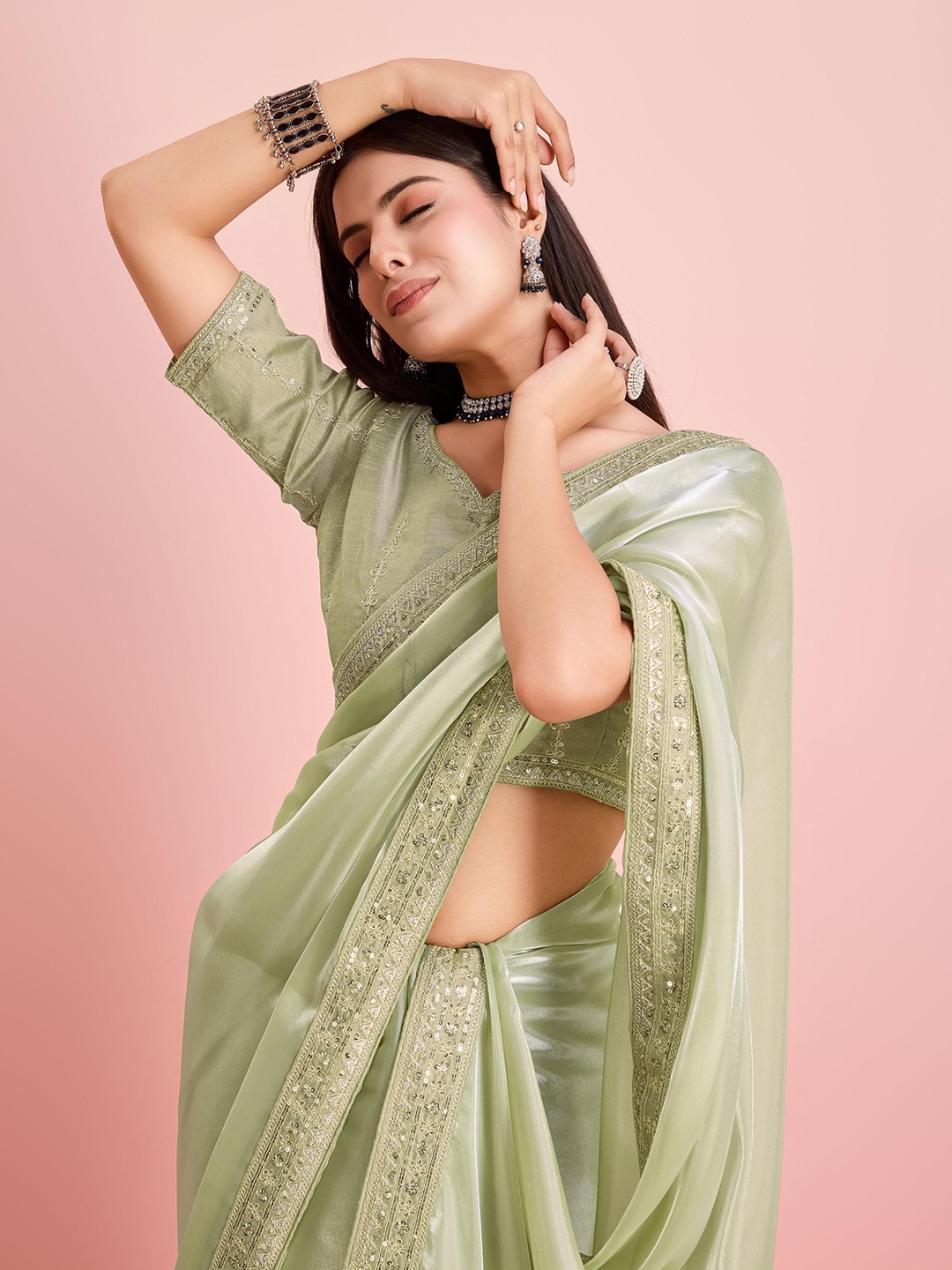 

VAIRAGEE Embroidered Ready to Wear Saree, Green