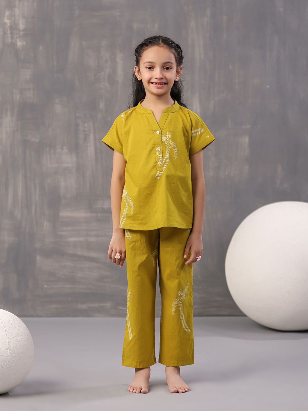 

SANSKRUTIHOMES Girls Printed Night suit, Yellow