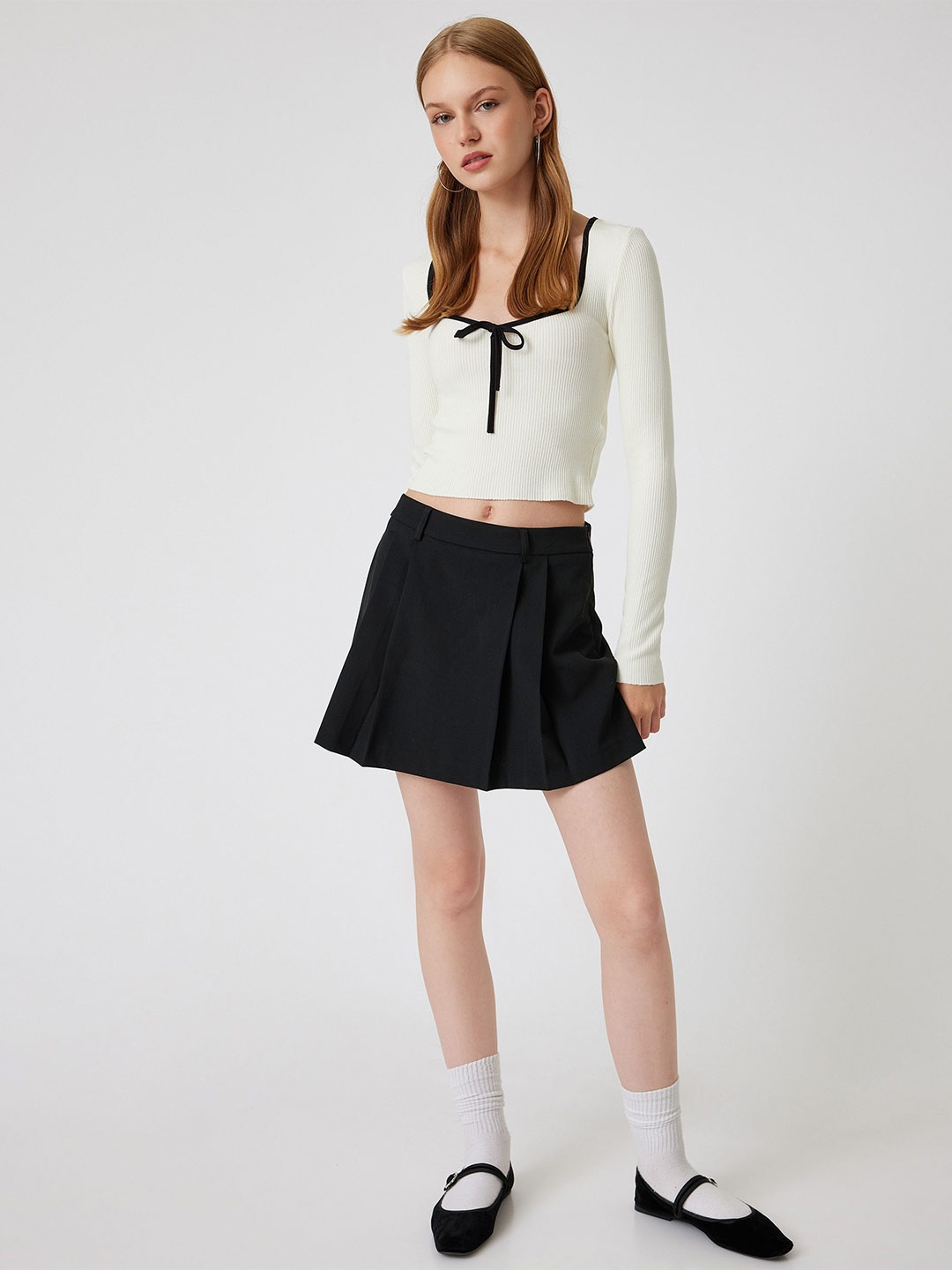 

Koton Women Solid Tie-Up Neck Top, White