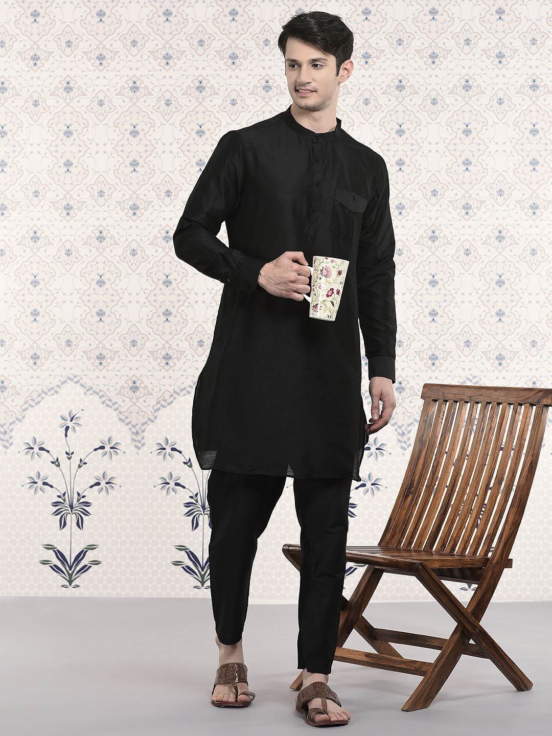 

Ode by House of Pataudi Men Regular Kurta with Pyjamas, Black