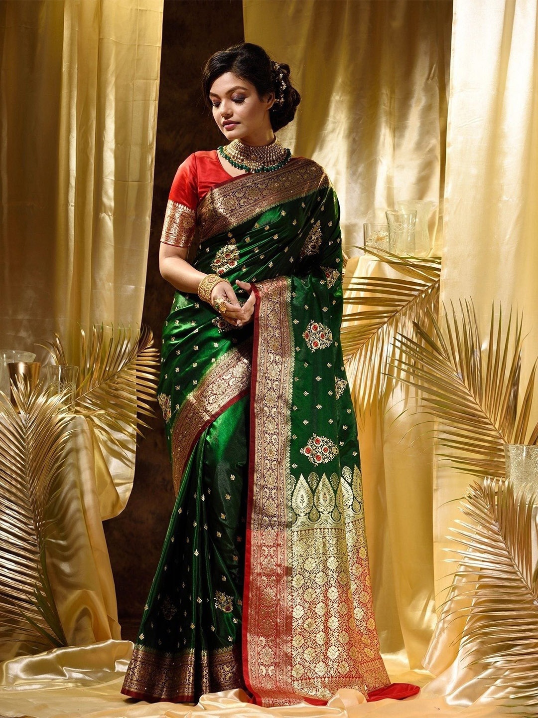 

QENY Woven Design Zari Art Silk Banarasi Saree, Green