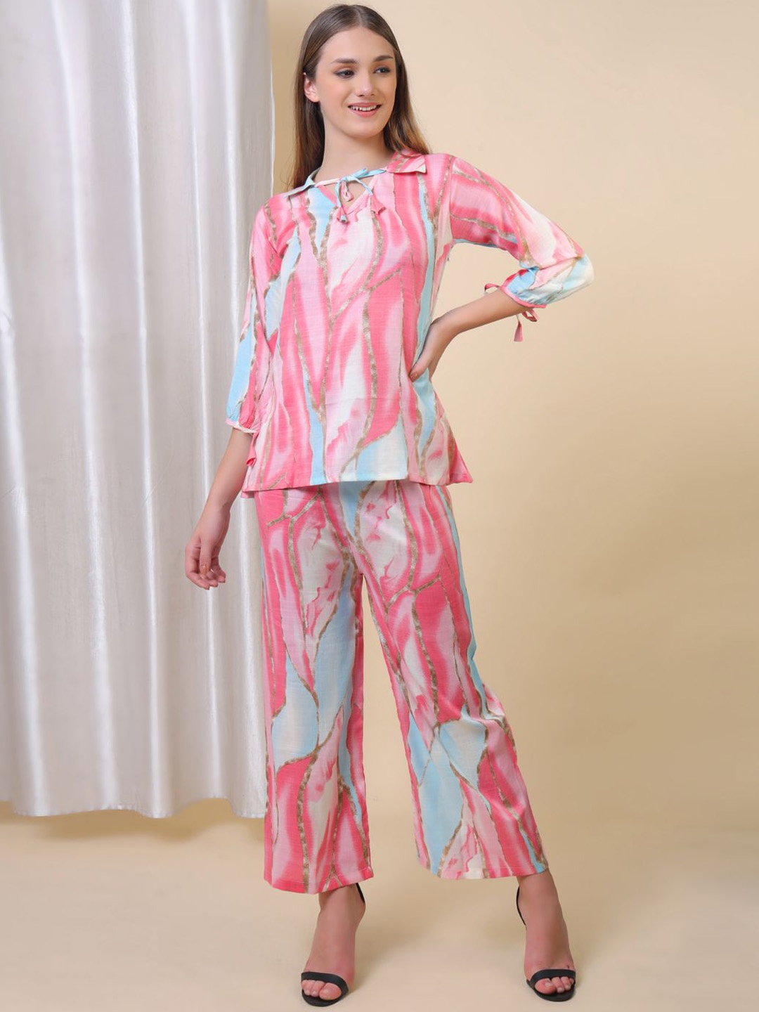 

Xivir Printed Top With Trousers Co-Ords, Pink