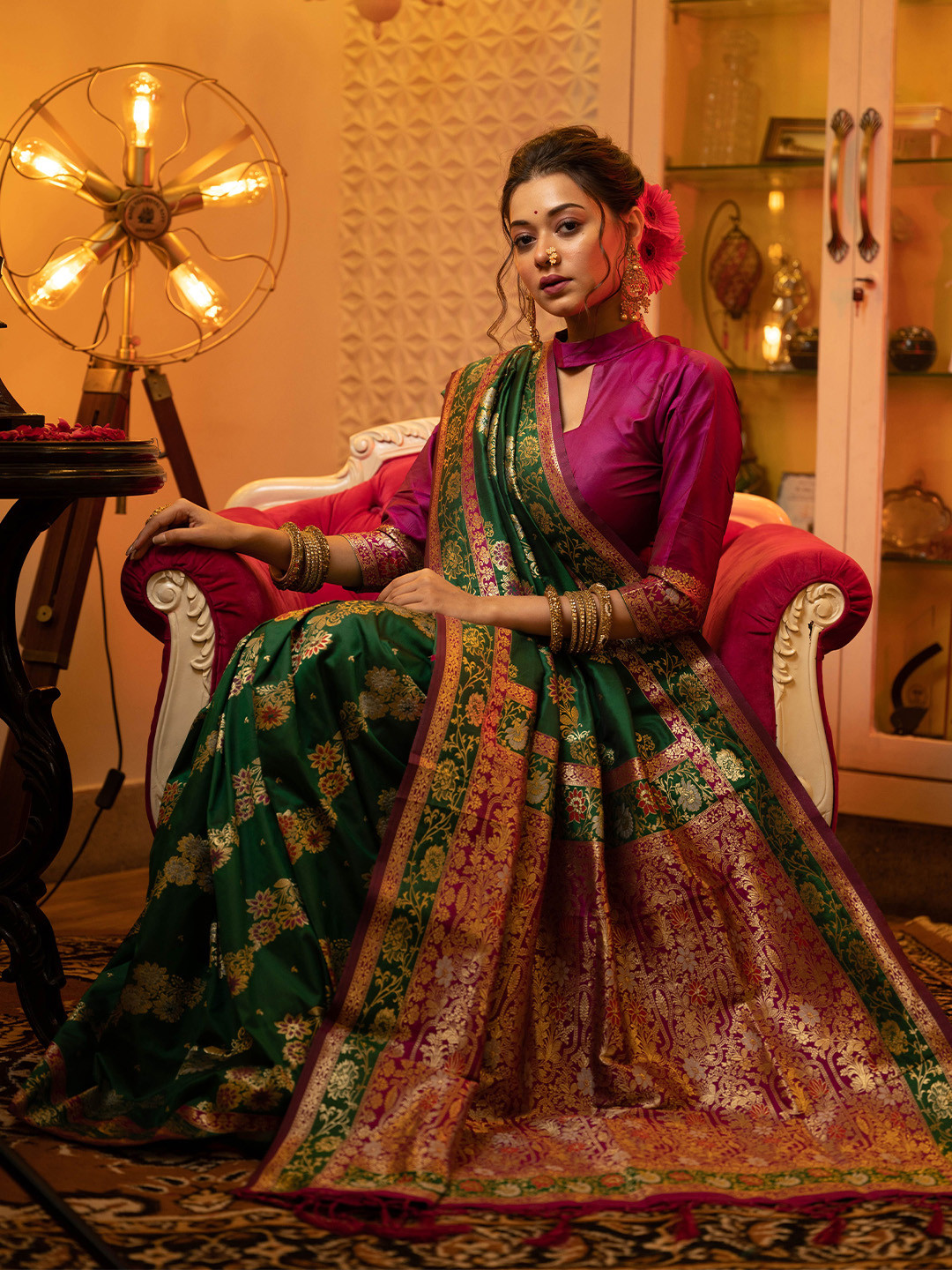 

Kandora Woven Design Zari Pure Silk Banarasi Saree, Green