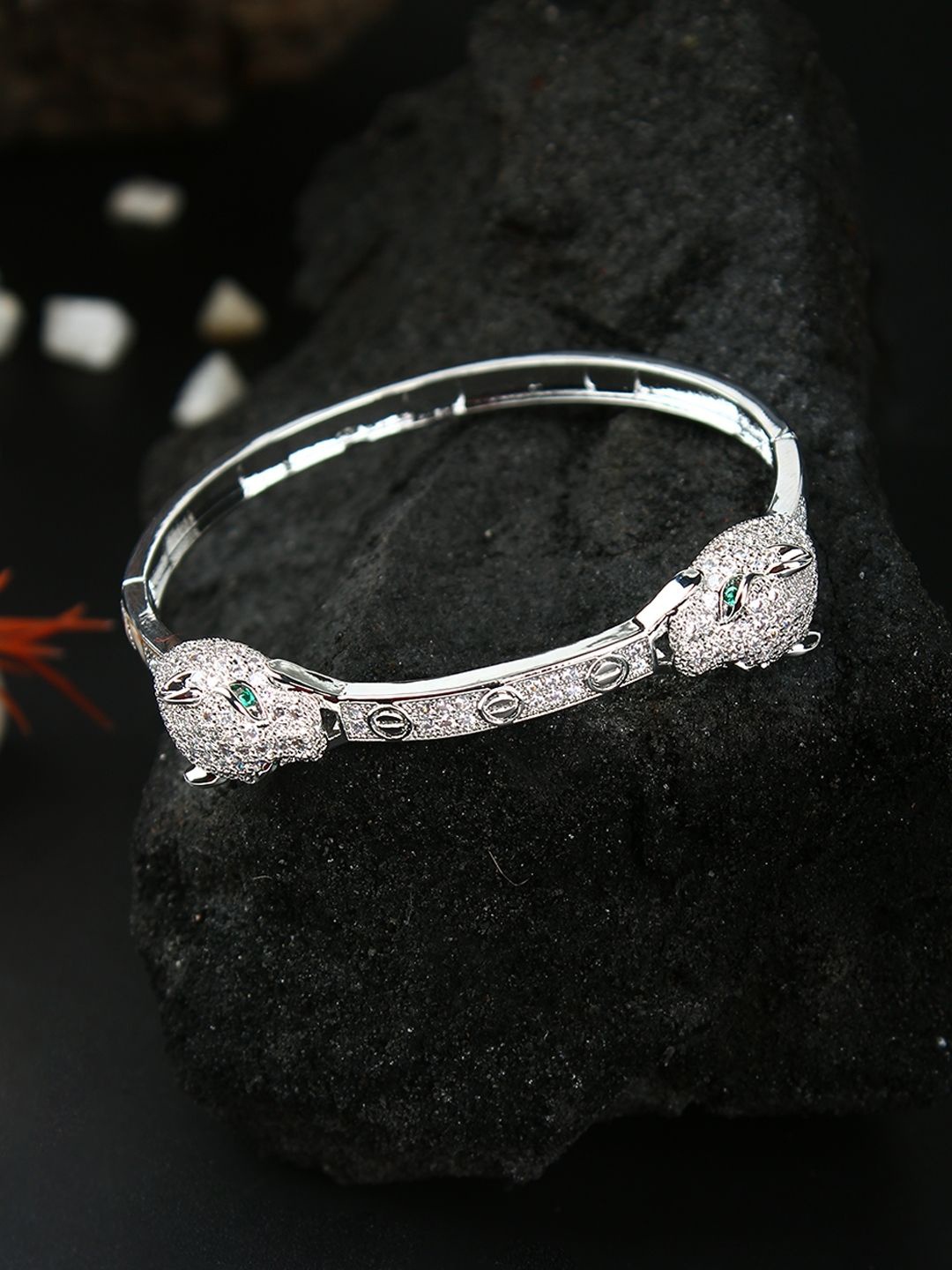 

KPOP Silver-Plated Cubic Zirconia Studded Bangle-Style Bracelet