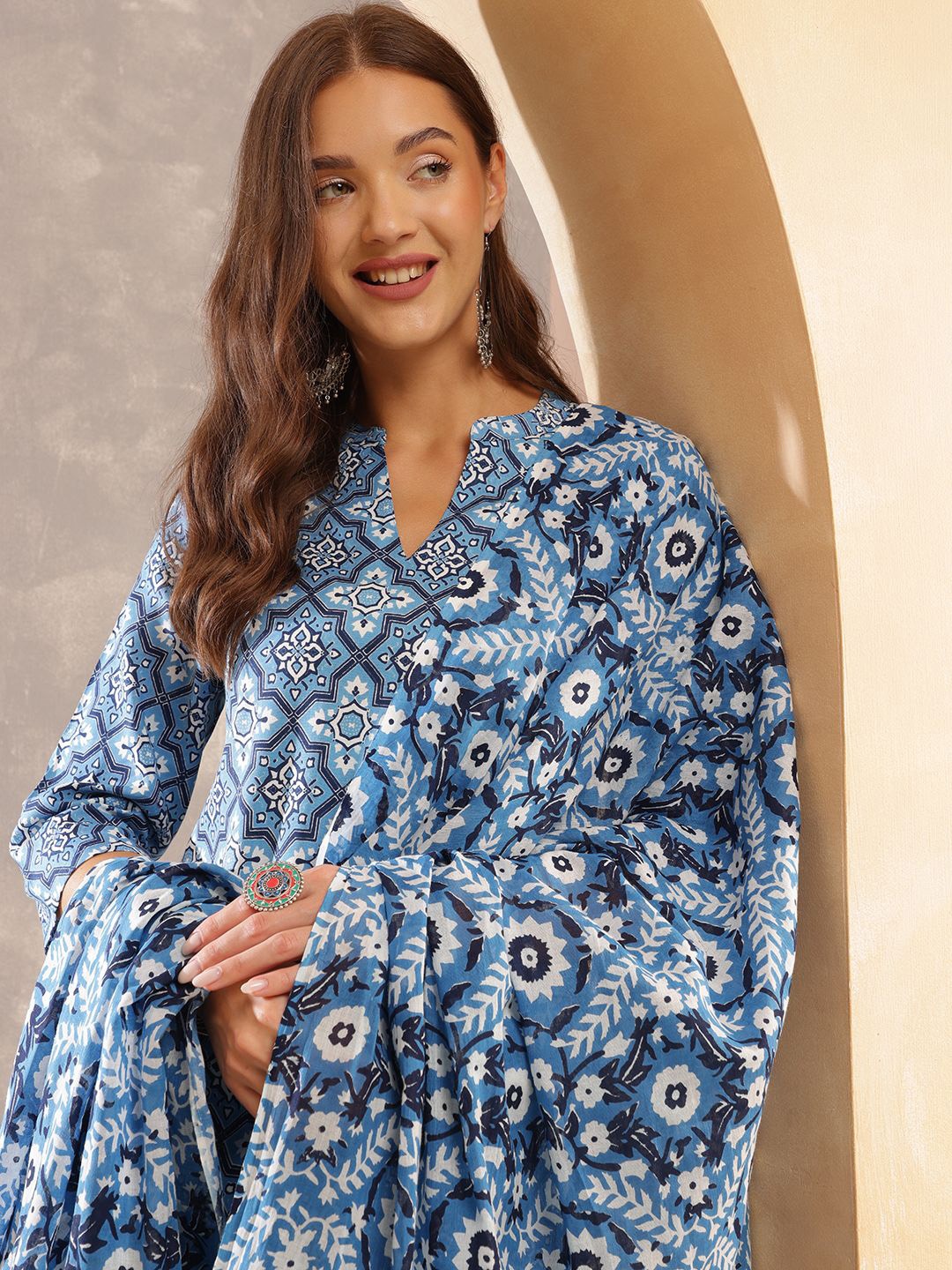 

Anouk Women Ethnic Motifs Printed Kurta with Trousers & With Dupatta, Blue