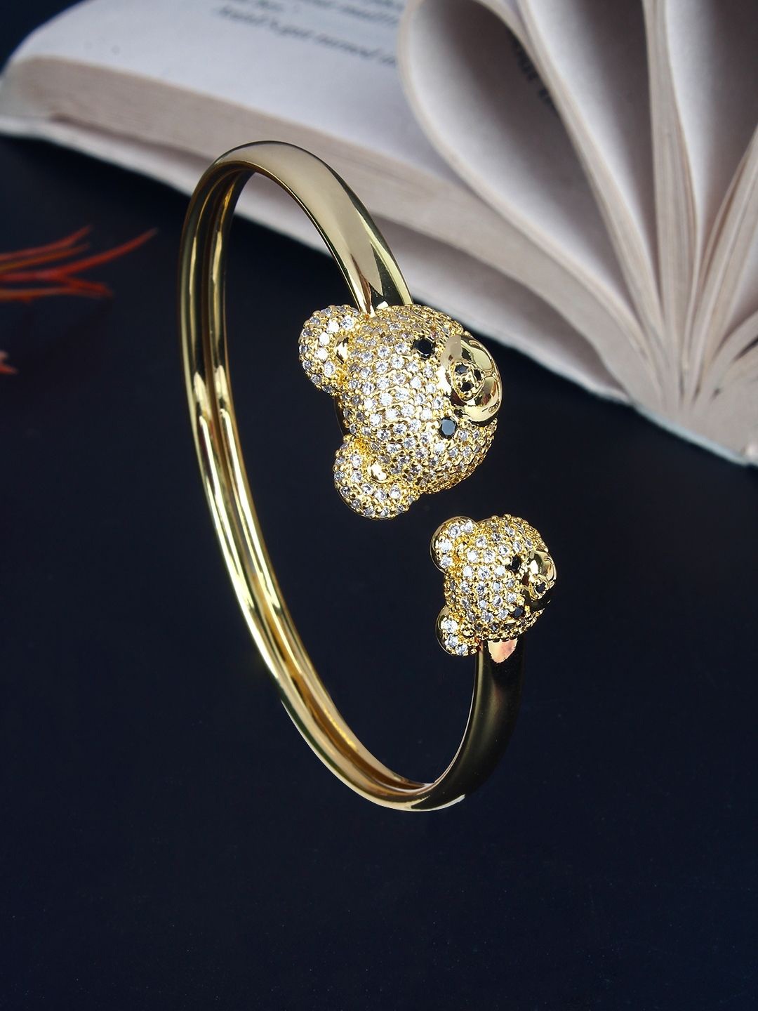 

KPOP Gold-Plated Cubic Zirconia Studded Cuff Bracelet