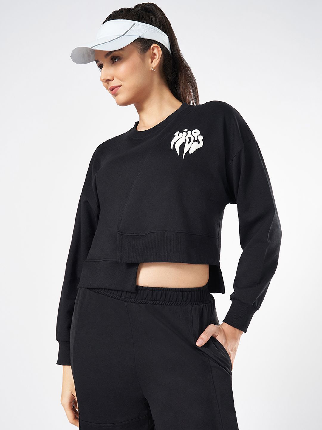 

Ajile by Pantaloons Women Solid Round Neck Cotton Pullover Sweatshirt, Black