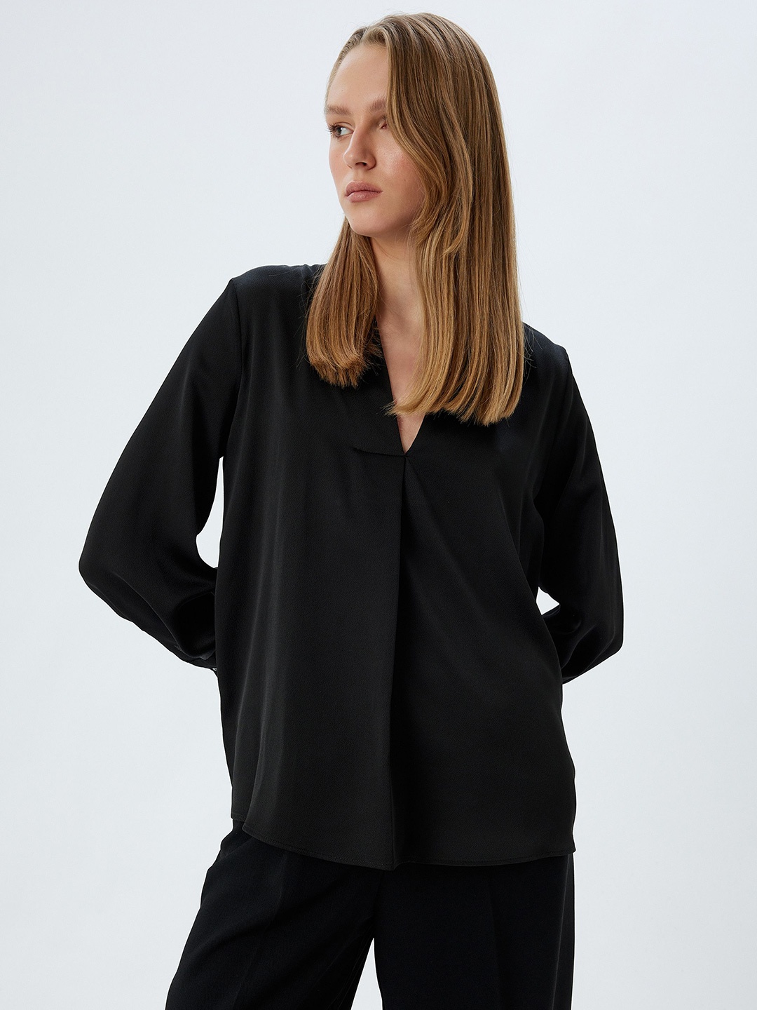 

Koton Women Solid V-Neck Top, Black