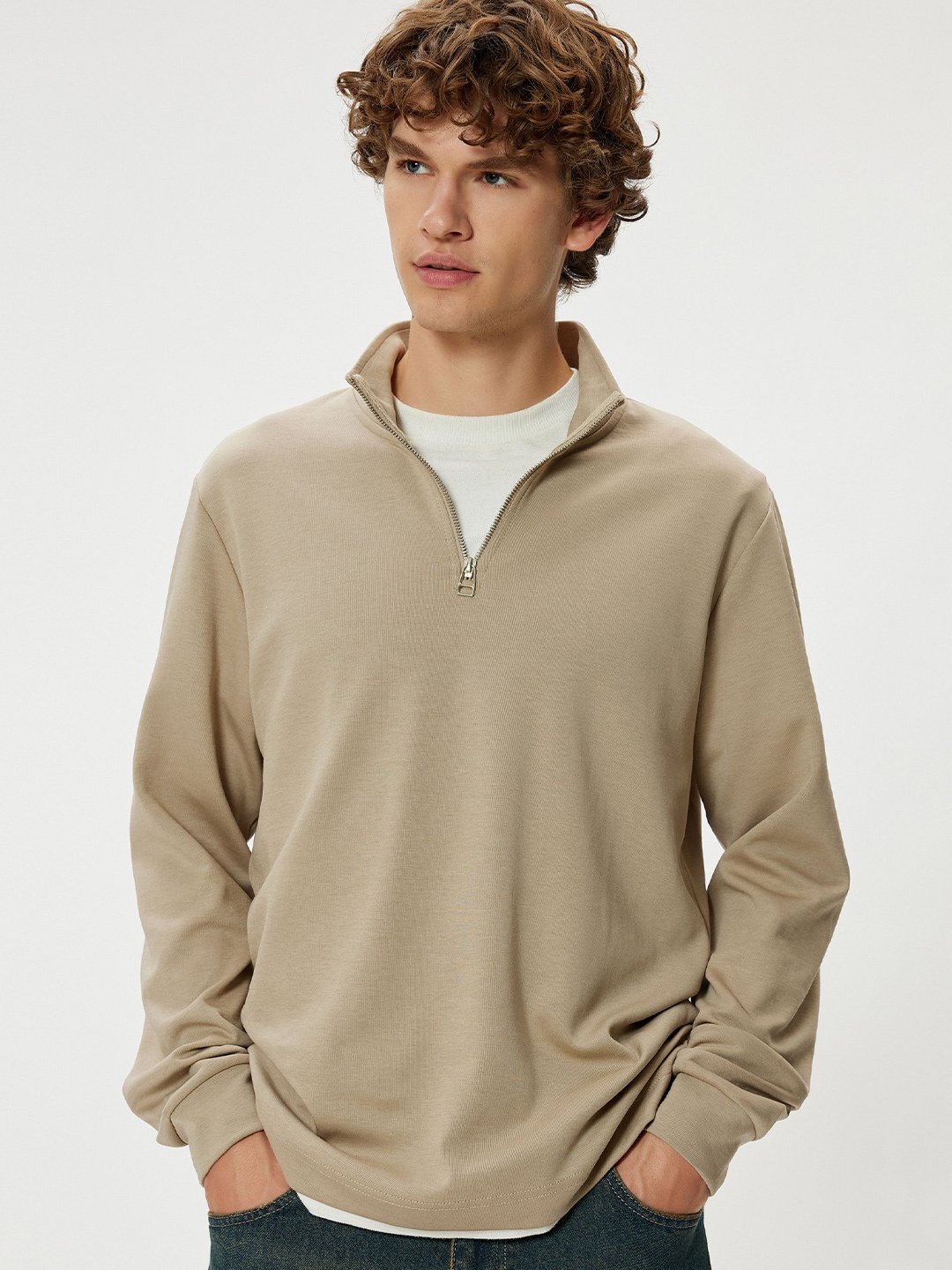 

Koton Men Solid Mock Collar Cotton Pullover Sweatshirt, Beige