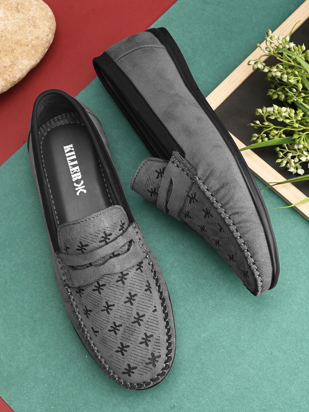 

Killer Men Solid Suede Loafers, Grey