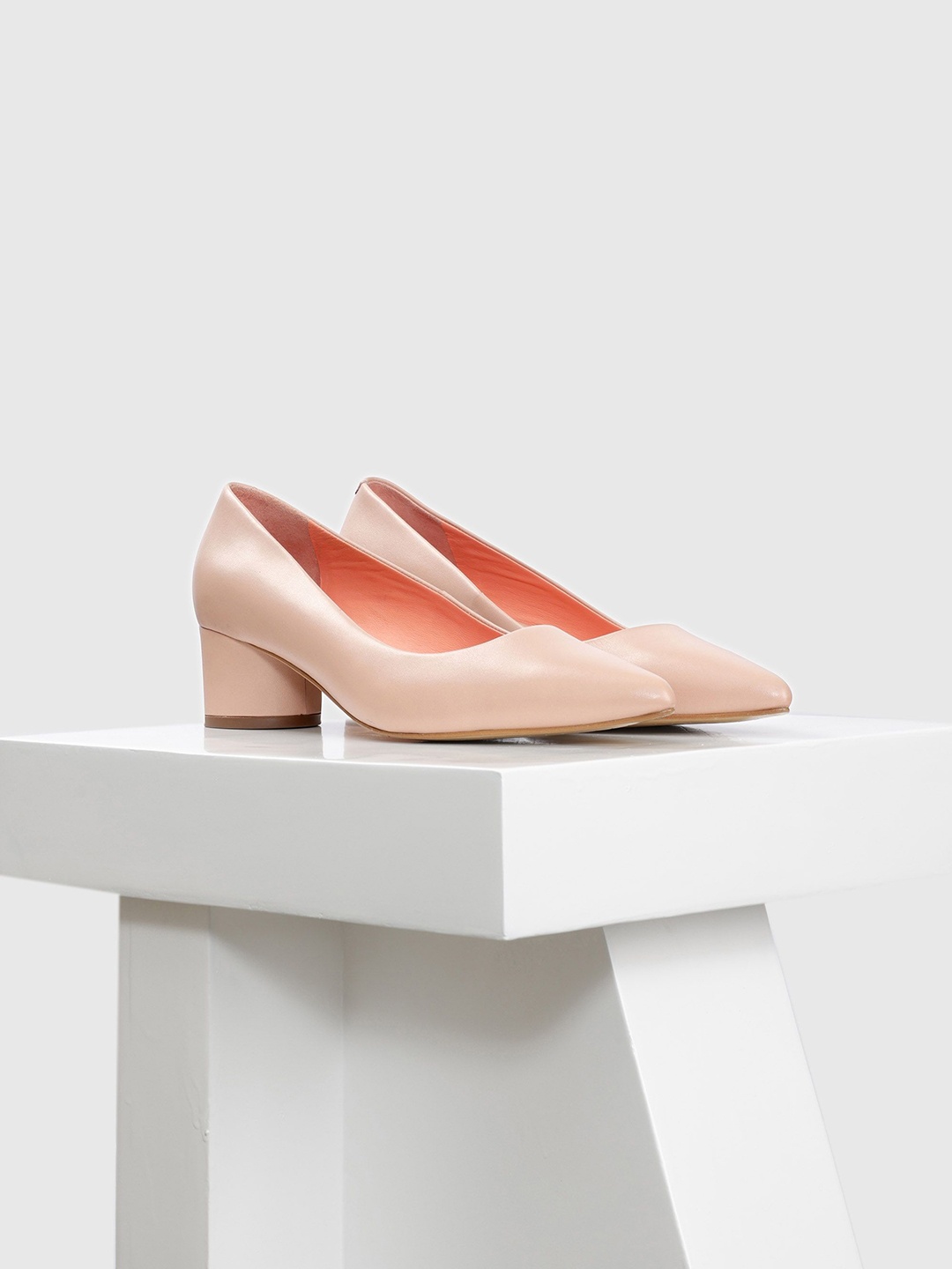 

Oroh Leather women Block Pumps, Pink