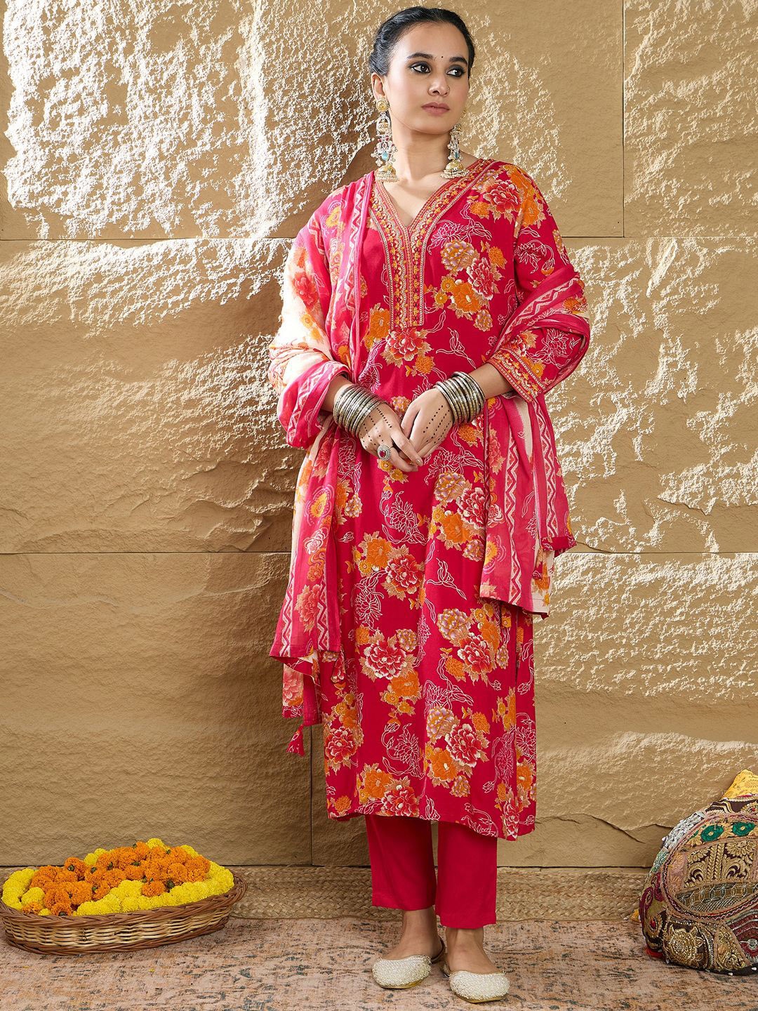 

Indo Era Women Floral Printed Regular Kurta with Trousers & With Dupatta, Pink