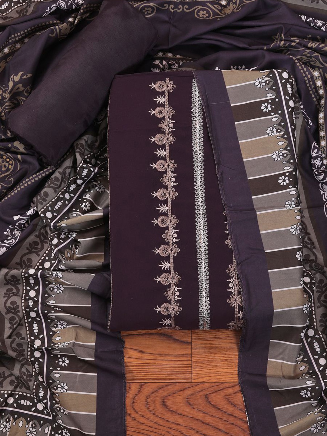

Jaipur Kurti Sequin Embroidered Poly Georgette Dress Material with Dupatta, Purple