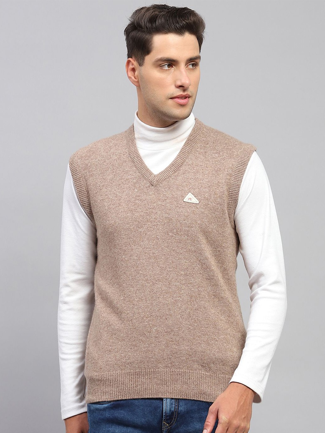 

Monte Carlo Men V-Neck Woollen Sweater Vest, Brown