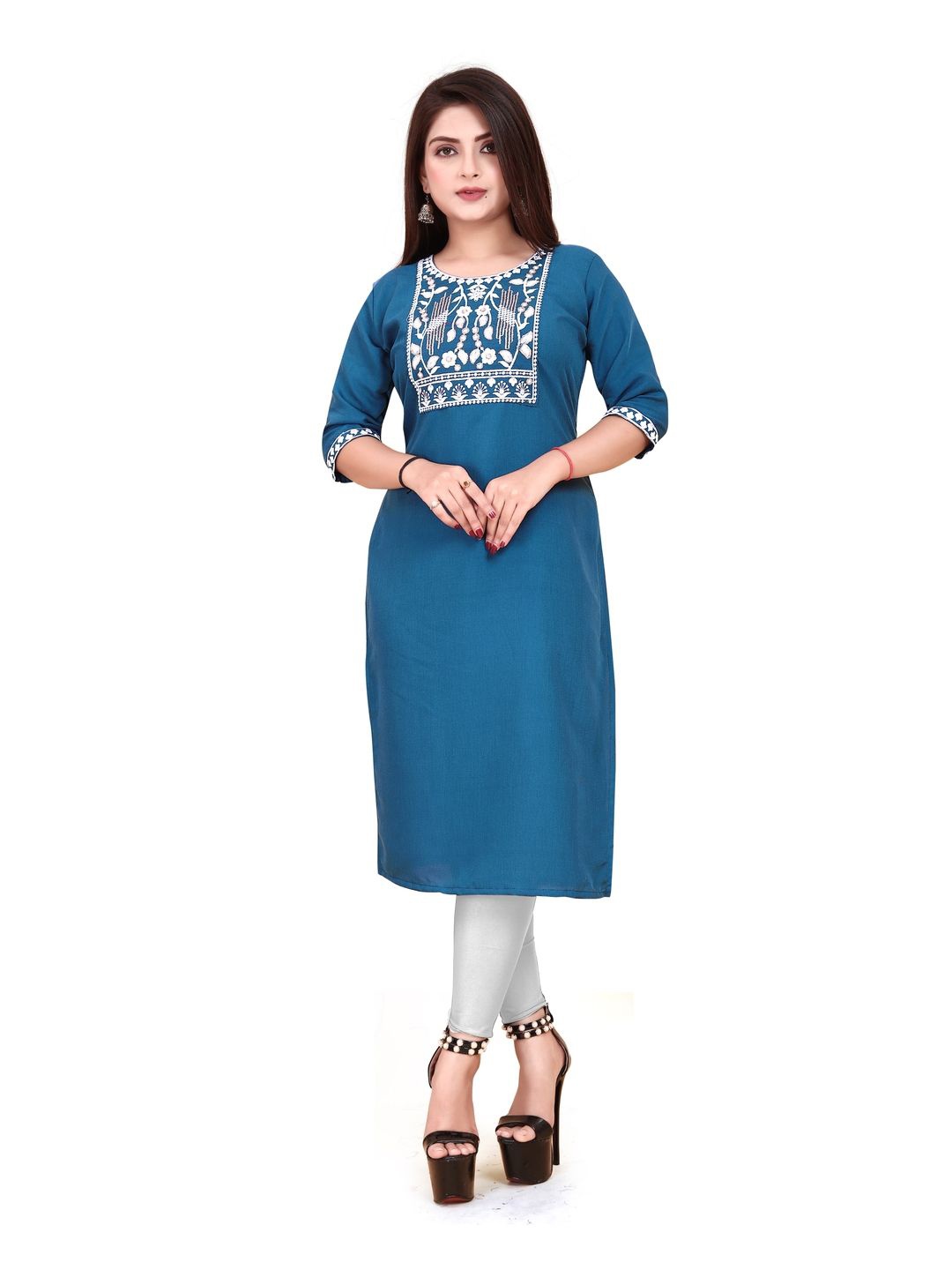 

AKK ENTERPRISE Women Embroidered Round Neck Kurta, Blue