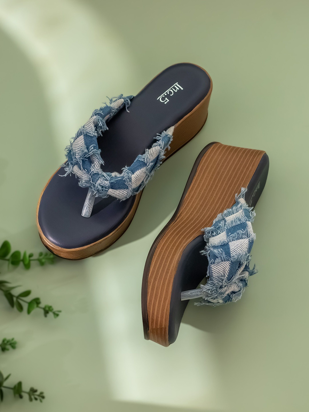 

Inc 5 Printed Wedge Sandals, Blue