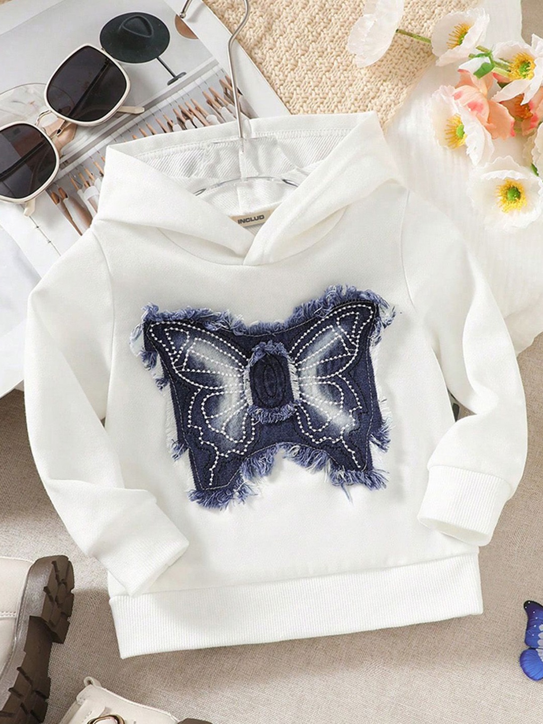 

INCLUD Girls Graphic Printed Hood Cotton Pullover Ribbed Sweatshirt, White