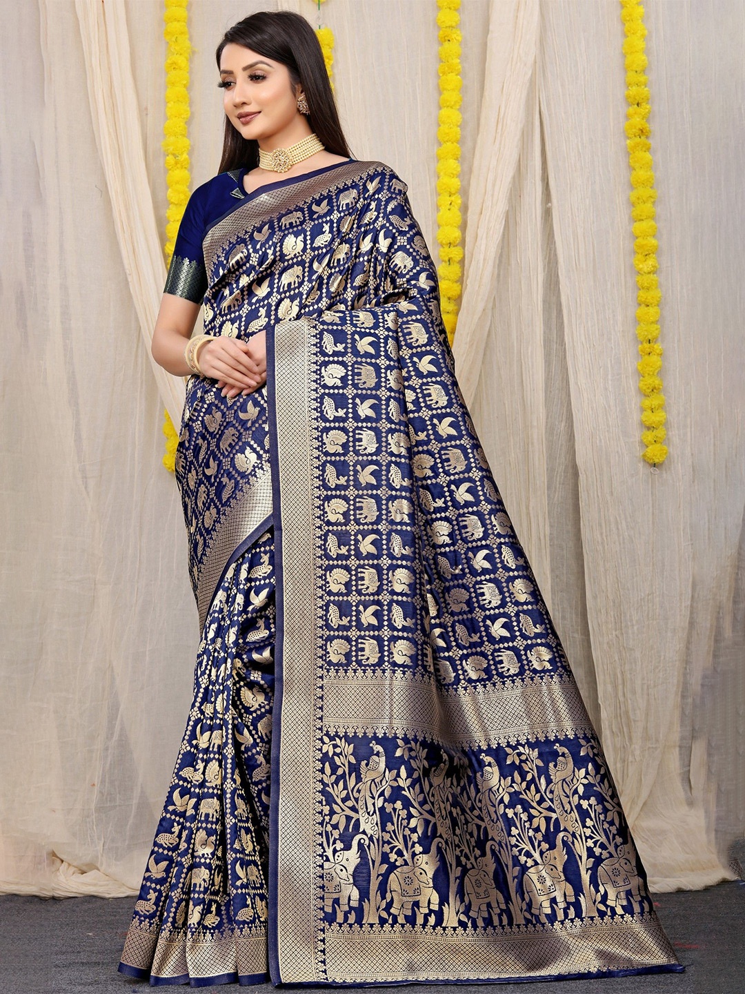 

Royal Rajgharana Saree Woven Design Pure Silk Patola Sarees, Navy blue