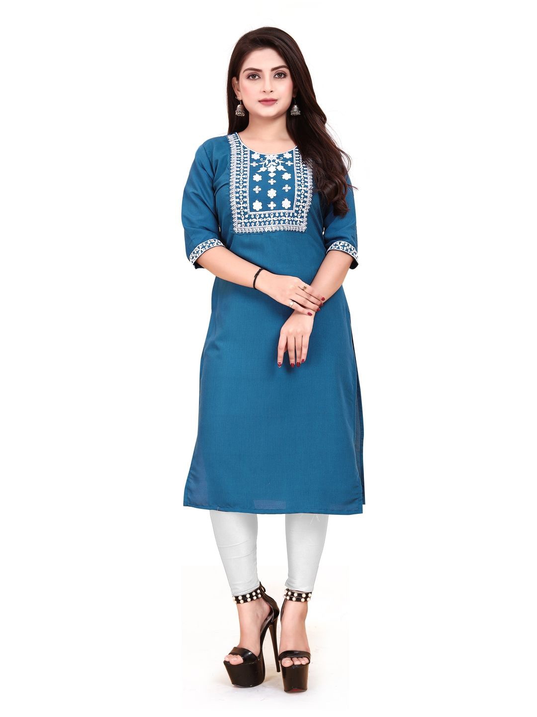 

AKK ENTERPRISE Women Yoke Design Straight Kurta, Blue