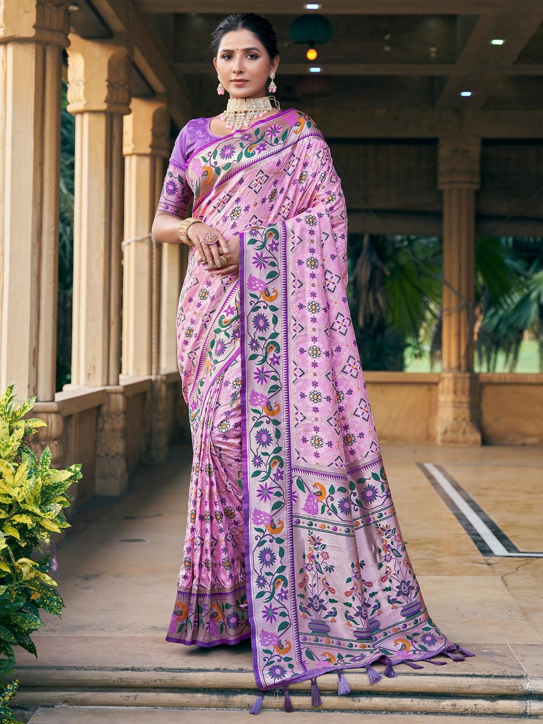 

Kandora Woven Design Zari Pure Silk Banarasi Saree, Rose