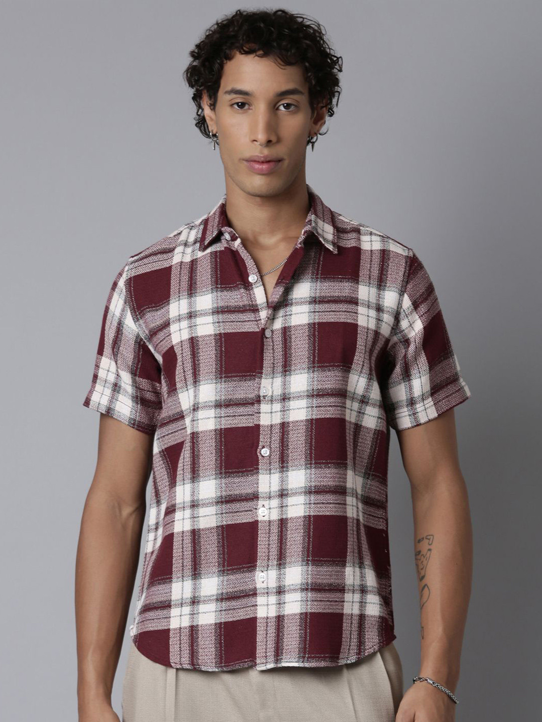 

ROLLER FASHIONS Men Spread Collar Tartan Checked Cotton Slim Fit Casual Shirt, Maroon