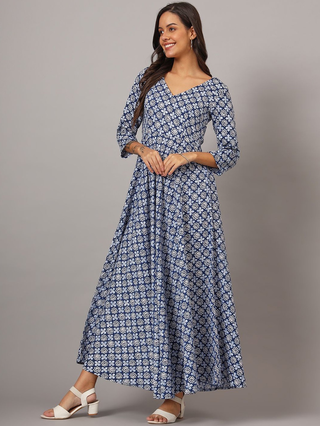 

DHAKRE FASHION Women Floral Printed Mirror Work Floral Anarkali Kurta, Blue