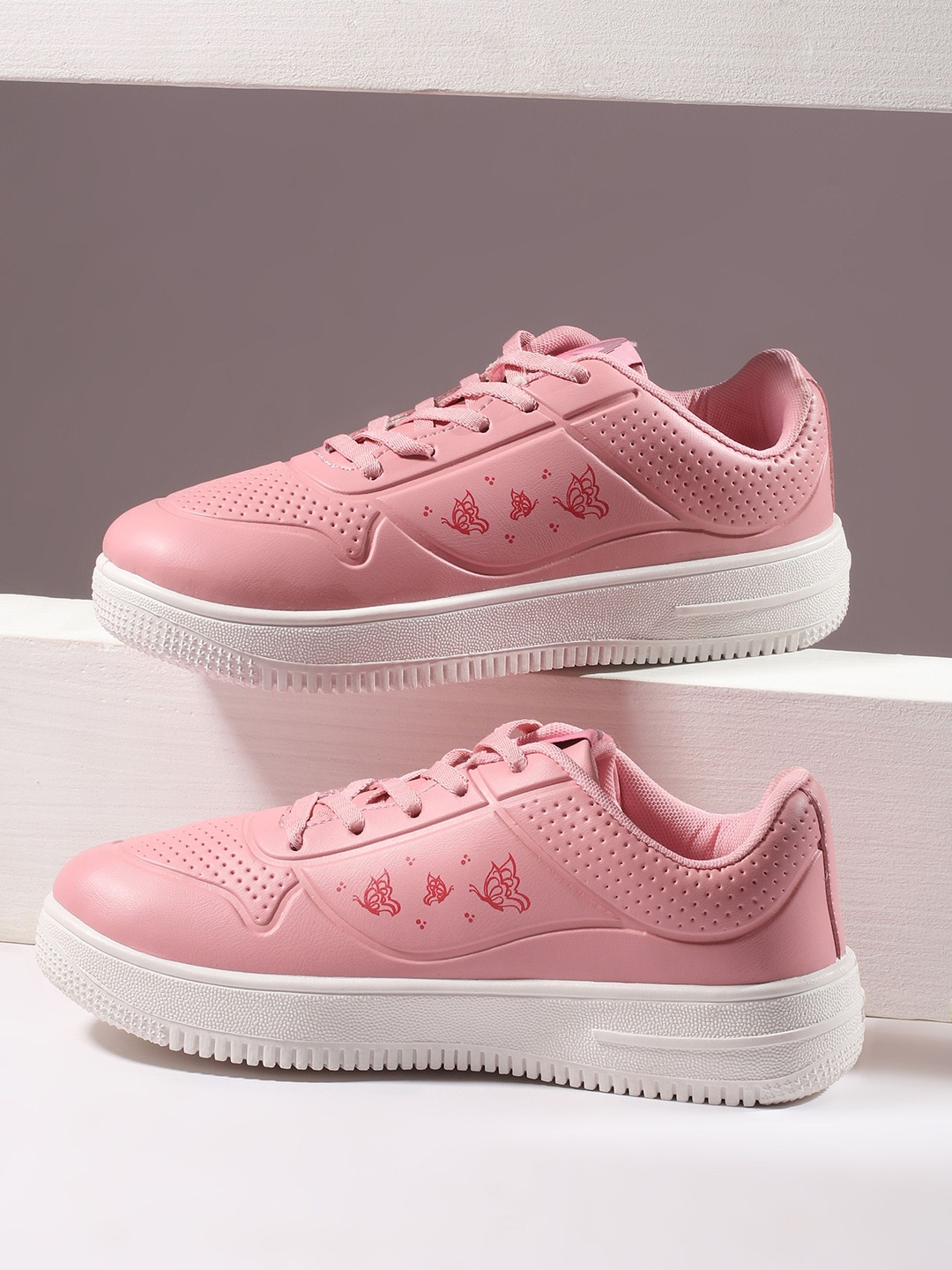 

IMPAKTO Women Textured Sneakers, Peach