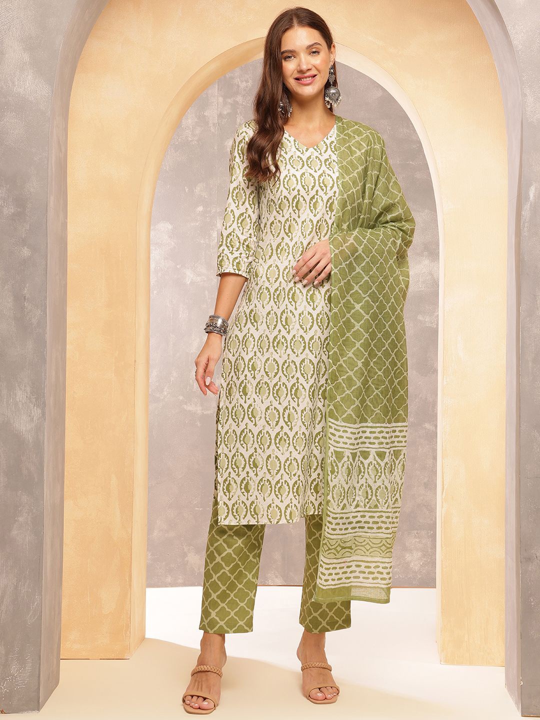 

Anouk Women Printed Regular Pure Cotton Kurta with Trousers & With Dupatta, Green