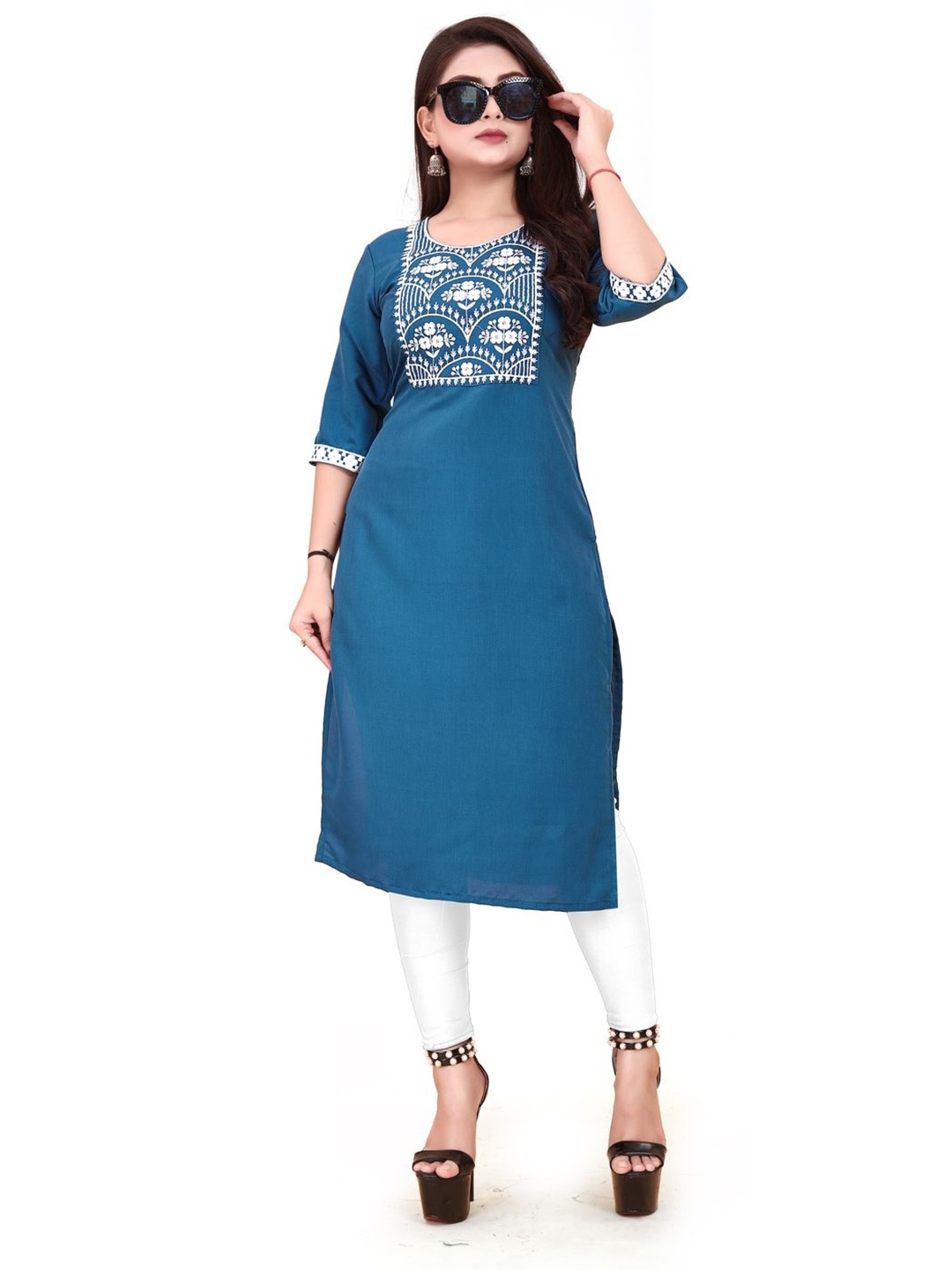 

AKK ENTERPRISE Women Ethnic Motifs Embroidered Kurta, Blue