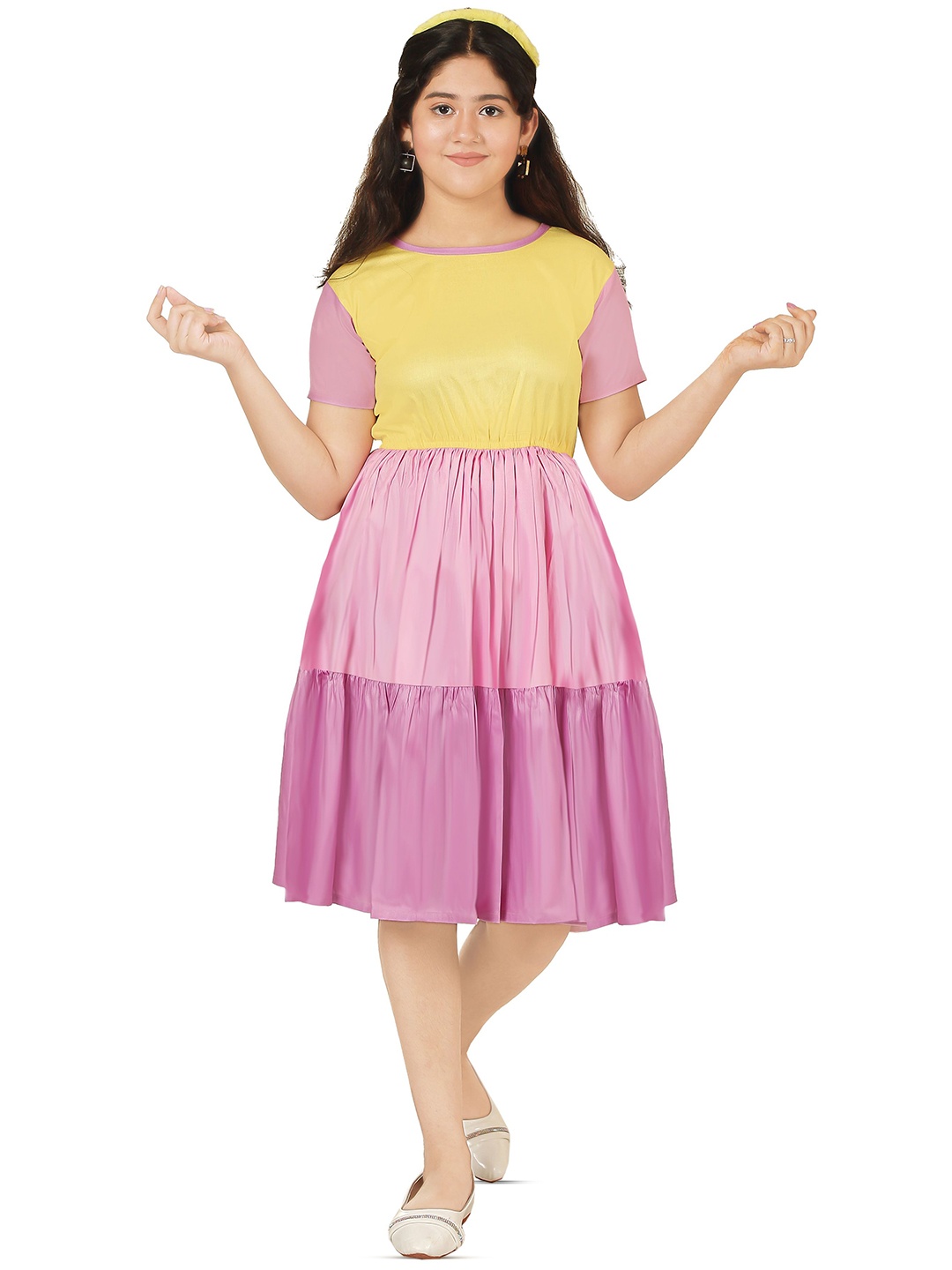 

KAARIGARI Girls Colourblocked Cotton Fit & Flare Knee Length Dress, Pink