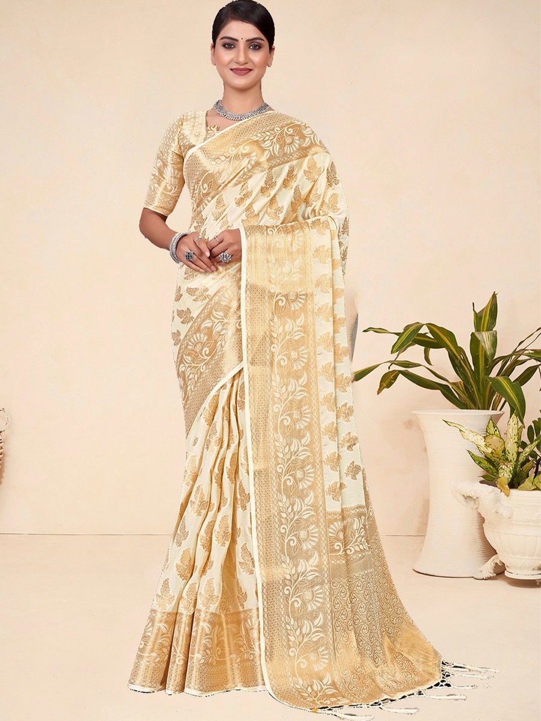 

VARNI FABRICS Woven Design Zari Saree, Cream
