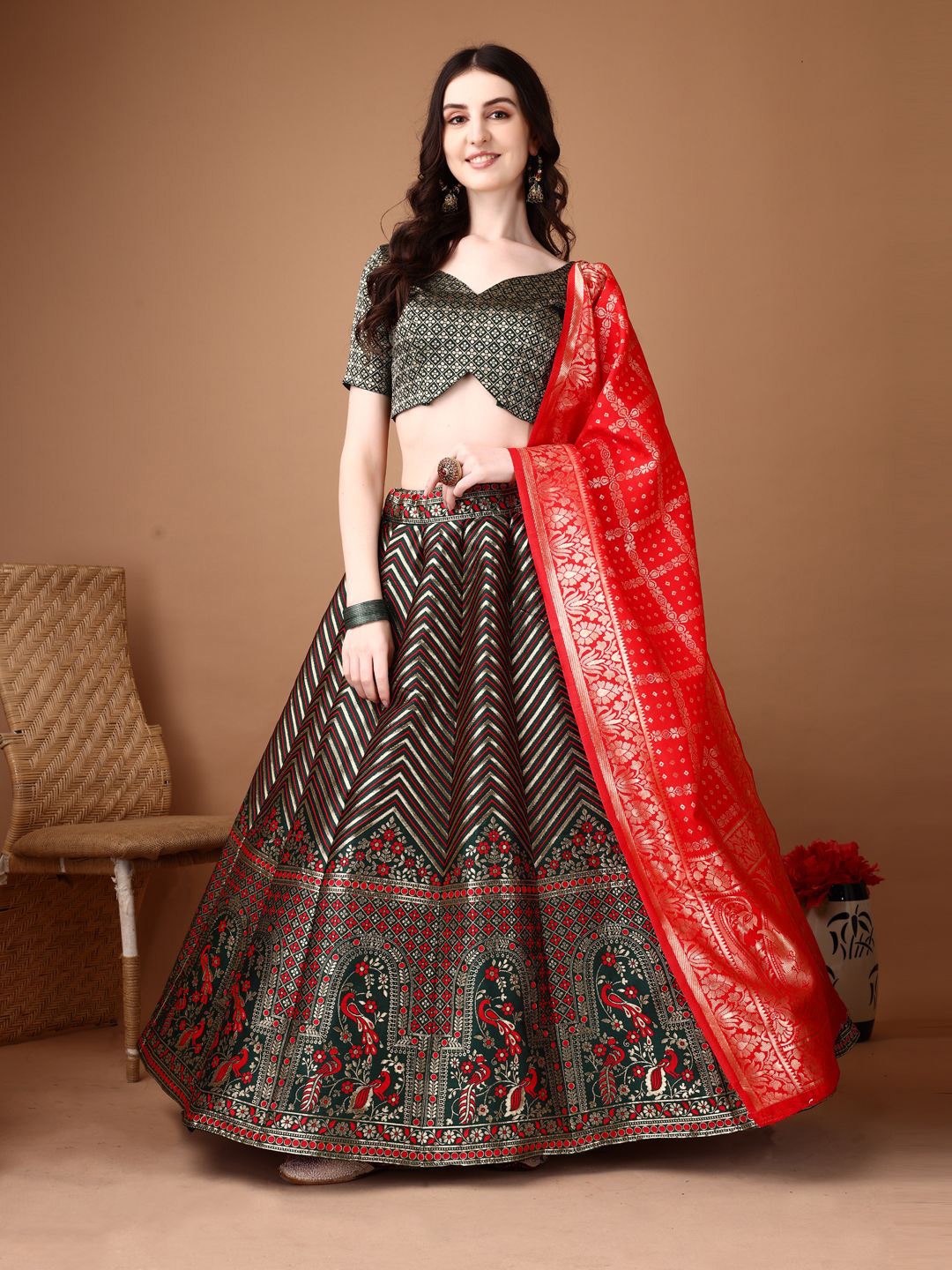 

SWAMI STUDIO Ready to Wear Lehenga & Unstitched Blouse With Dupatta, Green