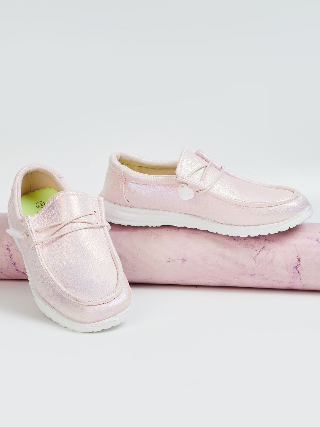 

Fame Forever by Lifestyle Girls Square Toe Boat Shoes, Pink