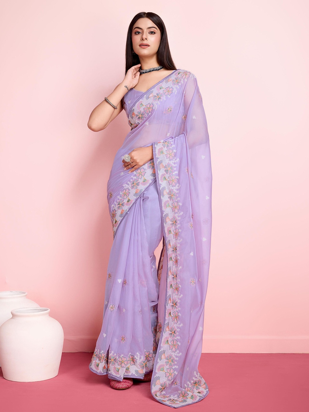 

VAIRAGEE Ethnic Motifs Embroidered Saree, Lavender