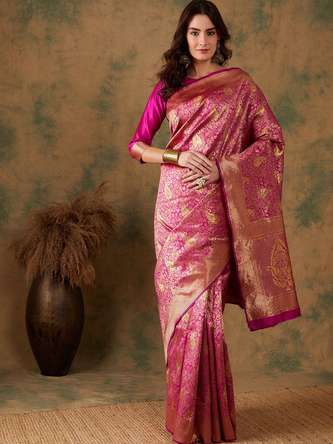 

Maroosh Woven Design Banarasi Saree With Zari Border, Pink