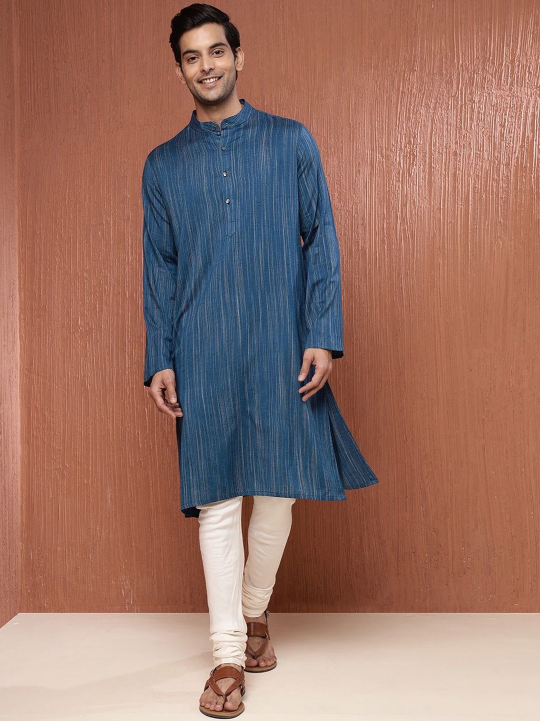 

Fabindia Men Thread Work Kurta, Blue