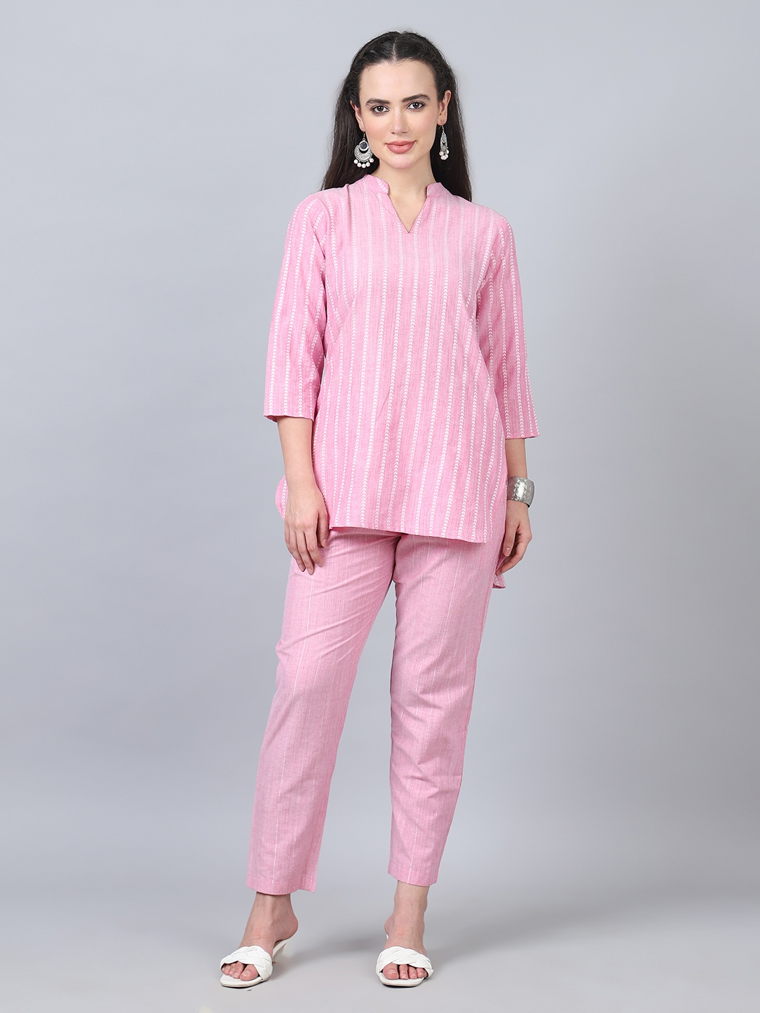 

FLAMBOYANT Women Kurti with Trouser set, Pink