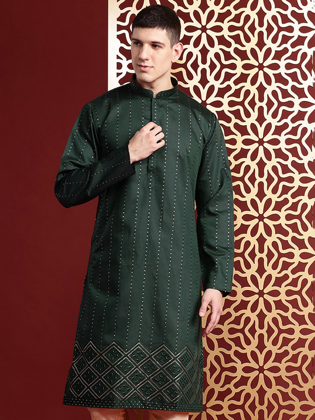 

MANQ Embroidered Mandarin Collar Sequinned Straight Kurta, Green