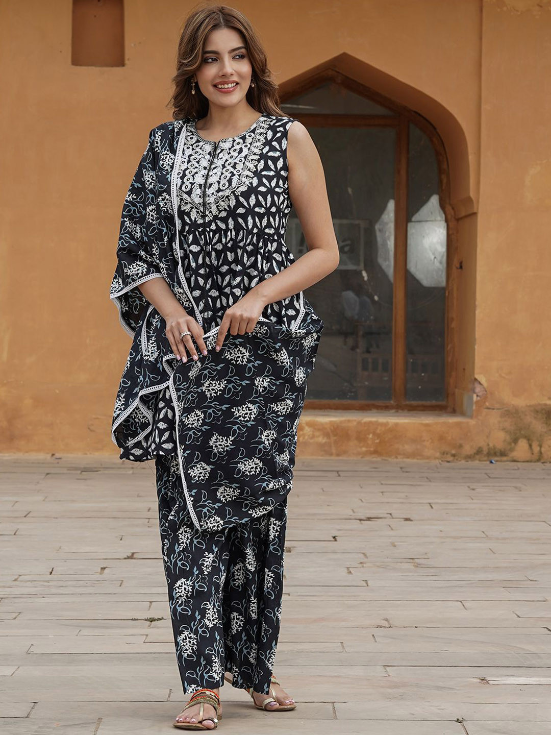 

BAESD Floral Embroidered Thread Work Notch Neck A-Line Kurta with Trousers & Dupatta, Black
