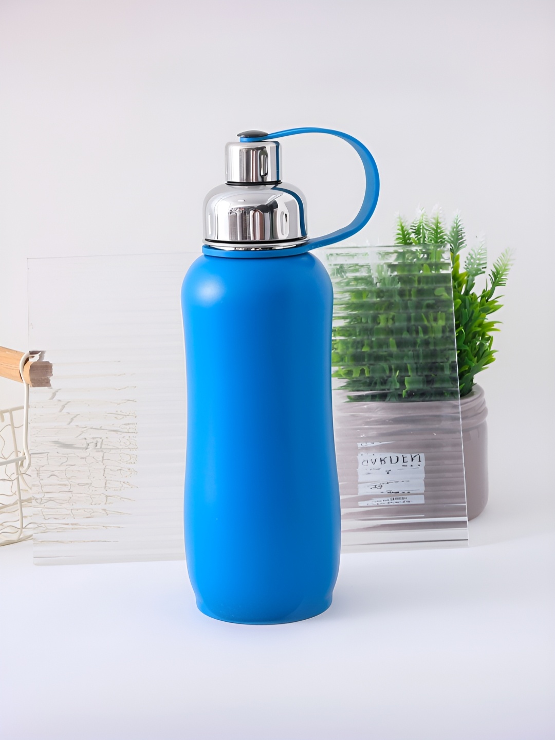 

The Better Home Blue Single Stainless Steel Water Bottle 750 ml