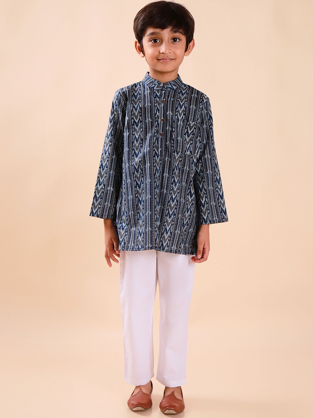 

Sangria Boys Printed Straight Kurta, Navy blue
