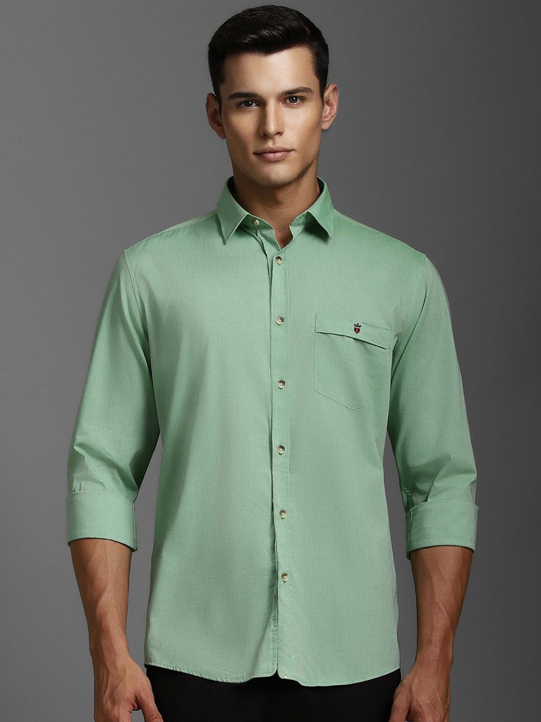 

Louis Philippe Sport Men Slim Fit Solid Pure Cotton Casual Shirt, Green