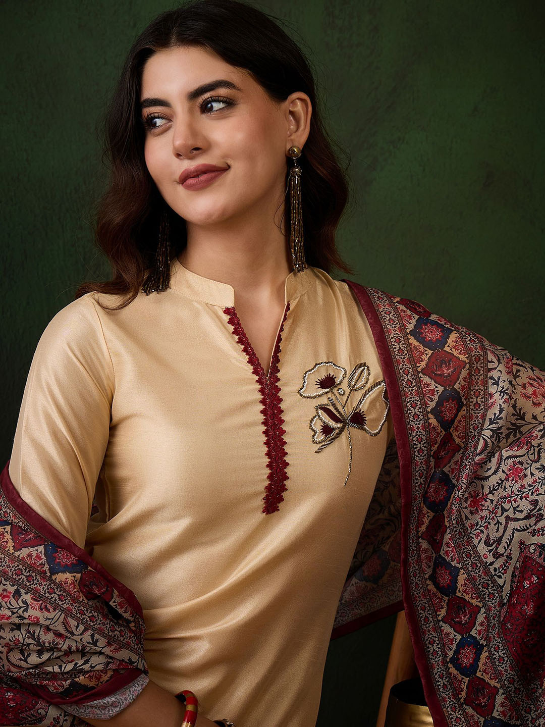 

Sangria Mandarin Collar Thread Work Straight Kurta With Trousers & Dupatta, Beige