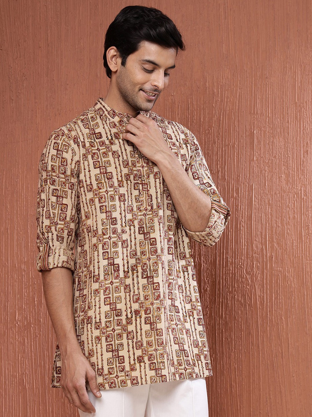 

Fabindia Men Printed Thread Work Kurta, Beige