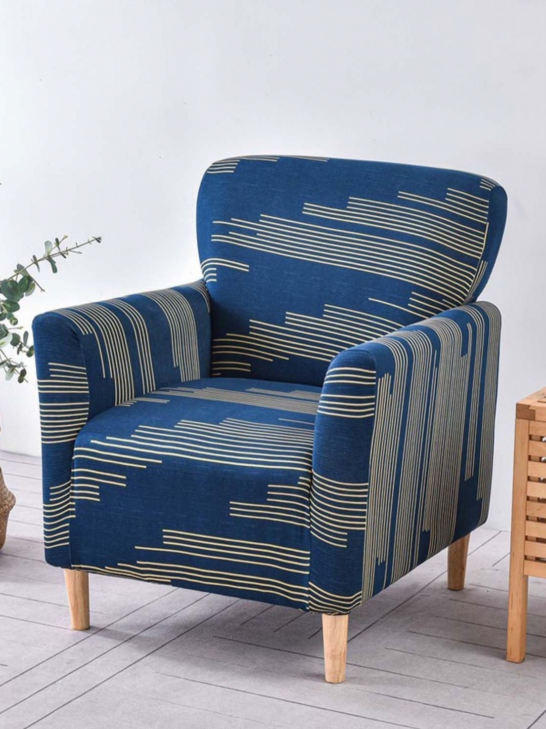 

HOUSE OF QUIRK Blue & Peach Single Seater -Coloured Printed Polyester Sofa Cover With Arms
