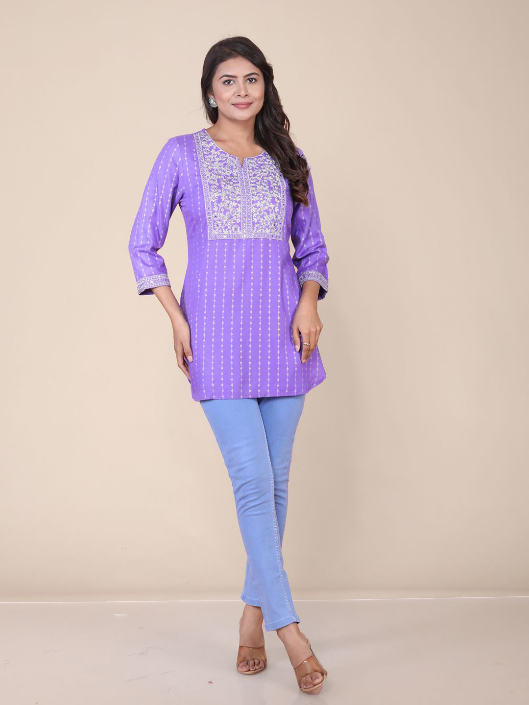 

HERE&NOW Women Floral Embroidered Kurti, Purple