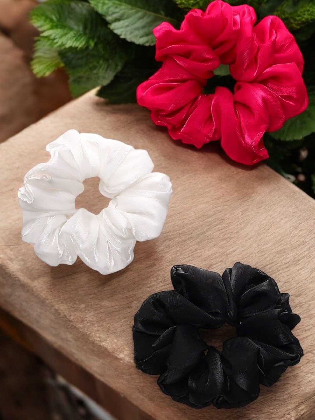 

fabula Women Set of 3 Satin Scrunchy Ponytail Holders, Black