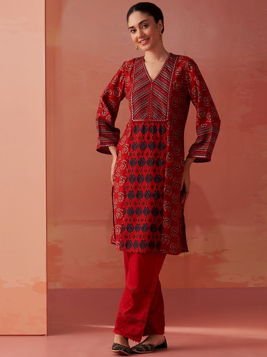 

Lakshita Women Ethnic Motifs Printed Bell Sleeves Mirror Work Kurta, Maroon